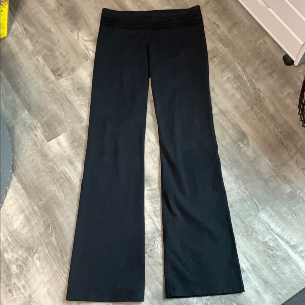 Under Armour women’s Medium Tall stretch pants